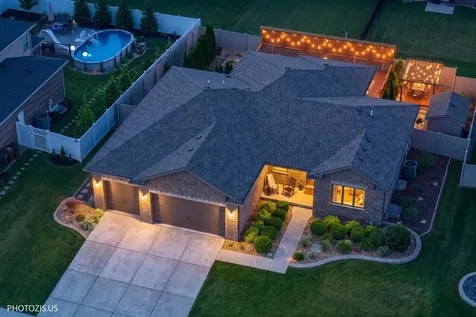 892 West Woodlawn Road New Lenox IL 60451