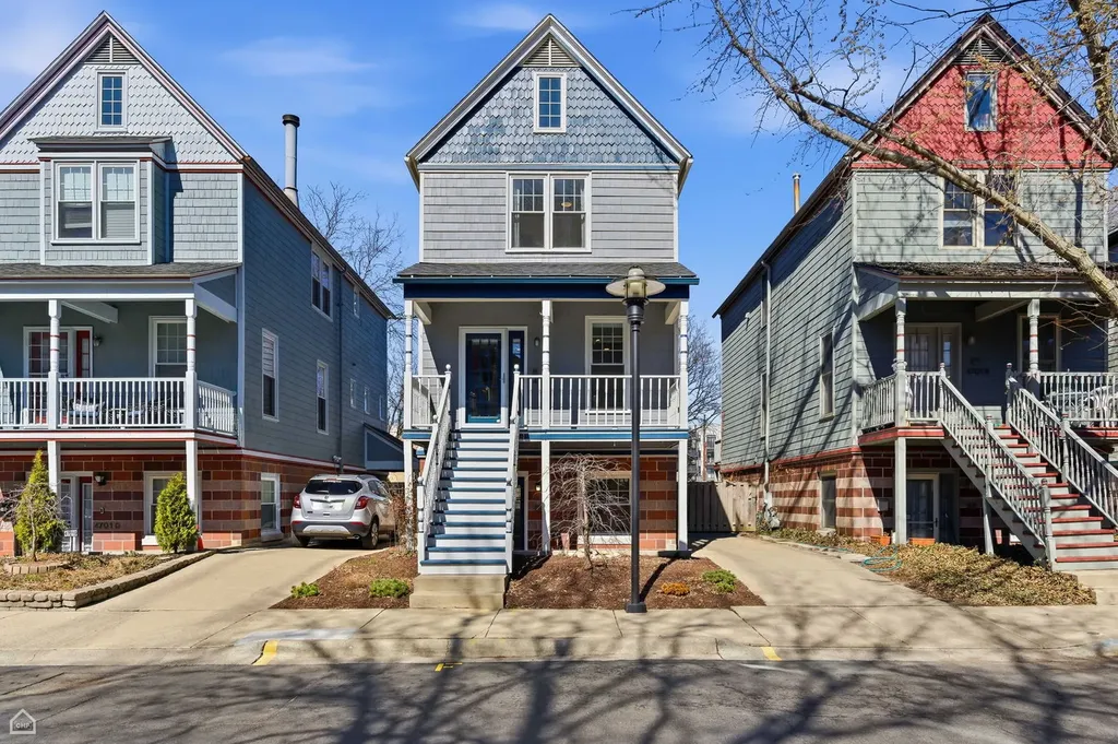 4701 South Woodlawn Avenue Chicago IL 60615