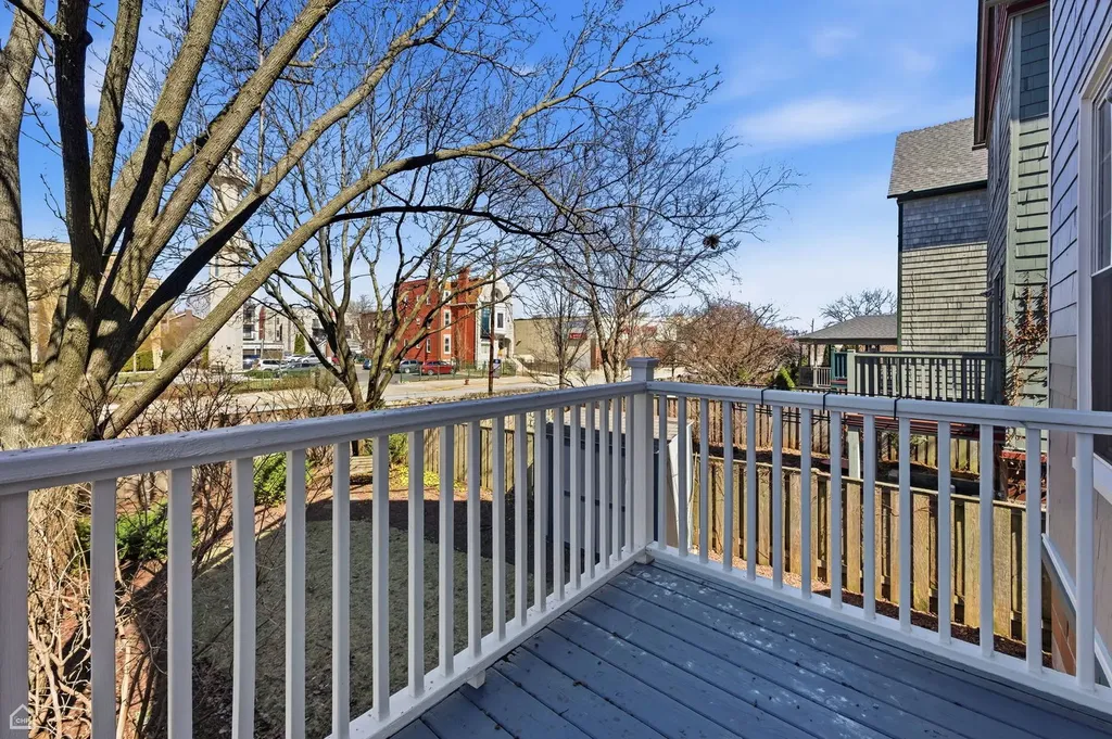 4701 South Woodlawn Avenue Chicago IL 60615