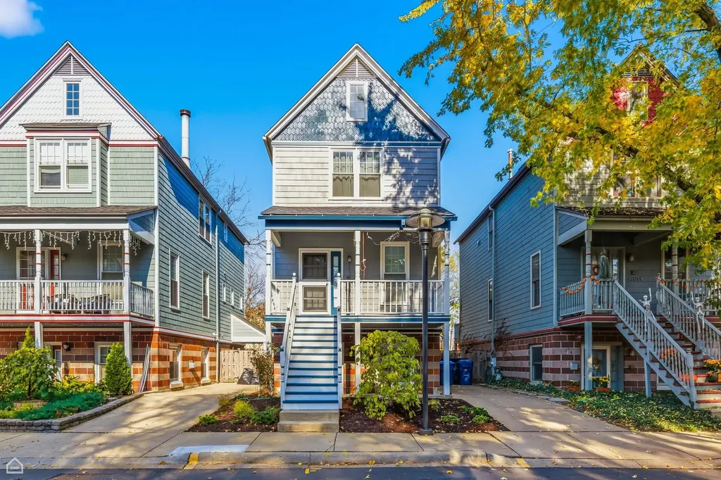 4701 South Woodlawn Avenue Chicago IL 60615