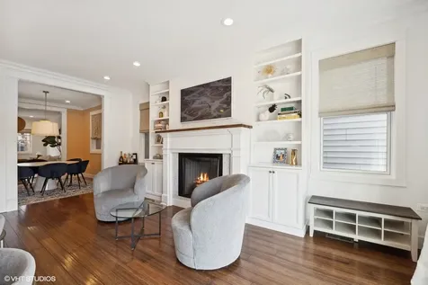 2630 North Whipple Street Chicago IL 60647