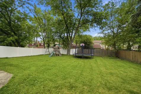 835 Maple Road Flossmoor IL 60422