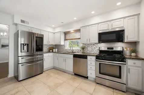 835 Maple Road Flossmoor IL 60422