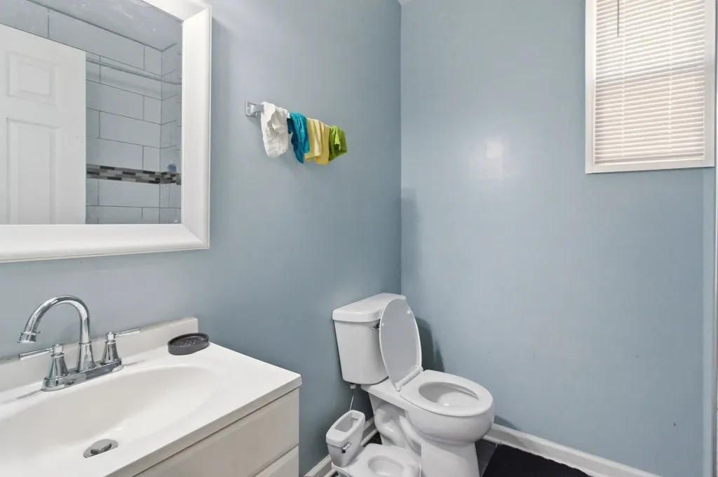 203 North Leamington Avenue Chicago IL 60644