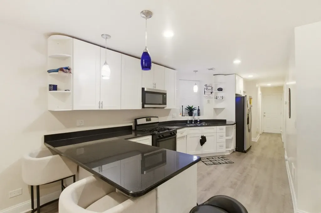203 North Leamington Avenue Chicago IL 60644