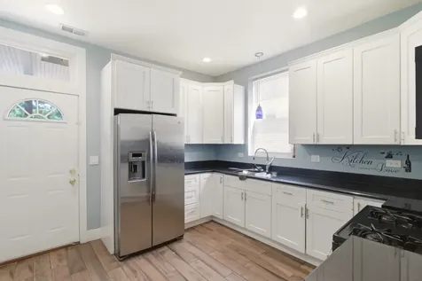 203 North Leamington Avenue Chicago IL 60644