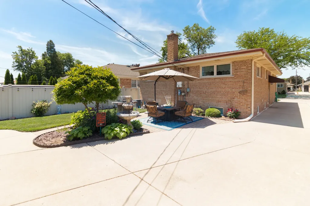 4917 North Nottingham Avenue Chicago IL 60656