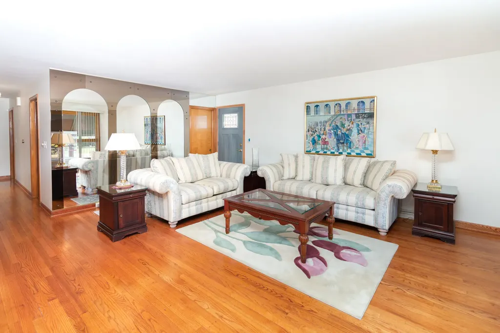 4917 North Nottingham Avenue Chicago IL 60656