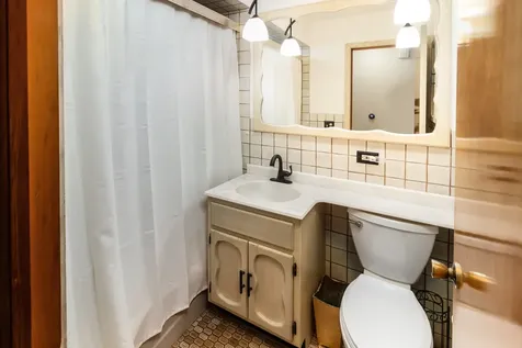 4917 North Nottingham Avenue Chicago IL 60656