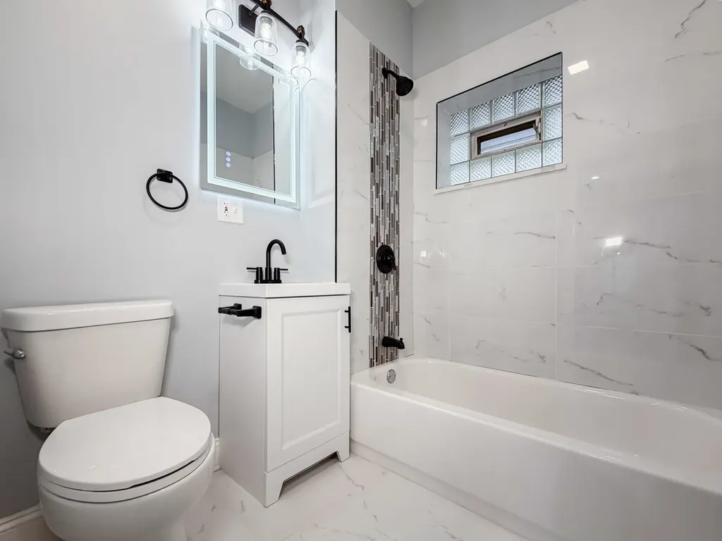7618 South Carpenter Street Chicago IL 60620
