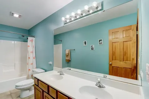 1807 Ballina Lane Mchenry IL 60050