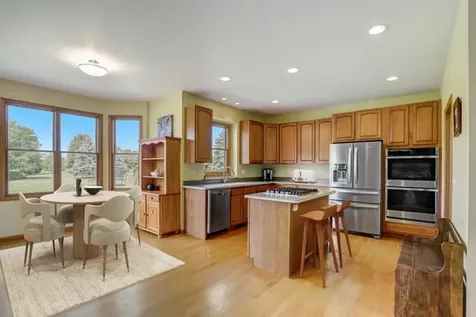 1807 Ballina Lane Mchenry IL 60050