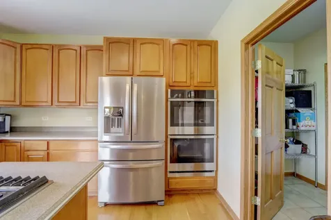 1807 Ballina Lane Mchenry IL 60050