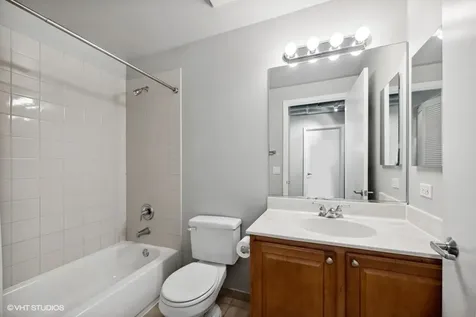 125 East 13th Street Chicago IL 60605