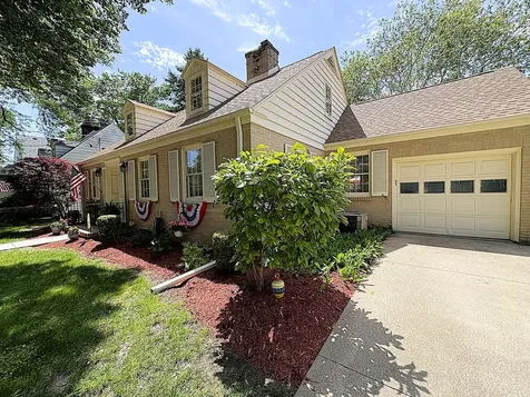 1505 1ST Avenue Sterling IL 61081