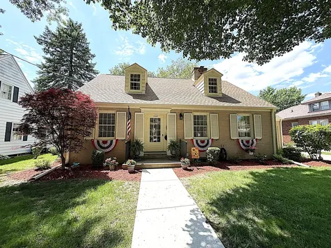1505 1ST Avenue Sterling IL 61081