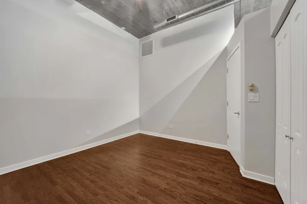1111 West 14th Place Chicago IL 60608