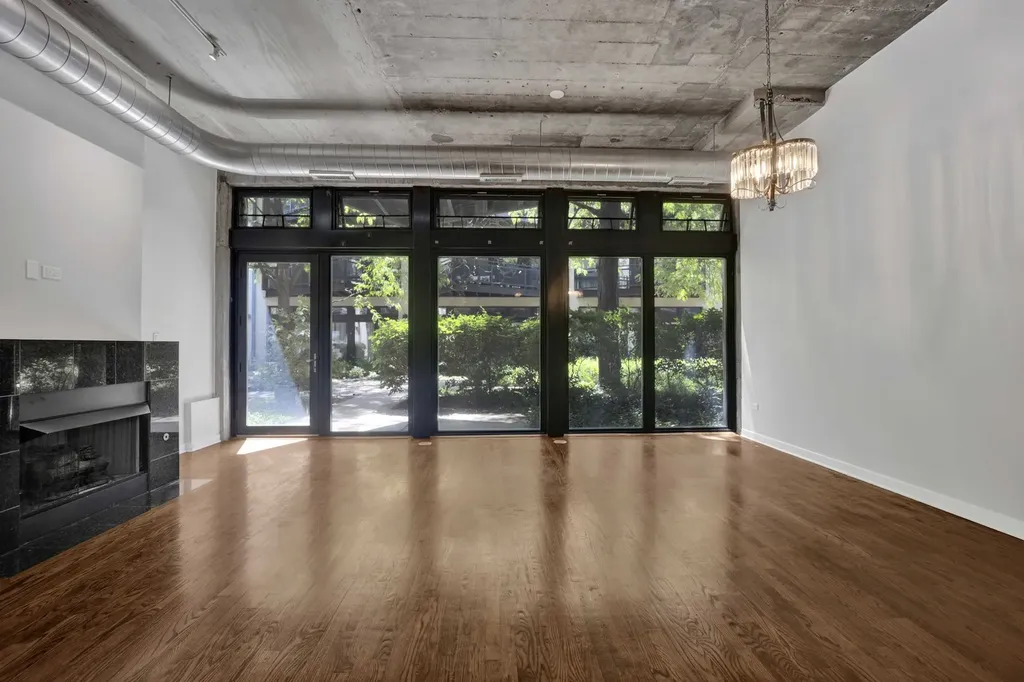 1111 West 14th Place Chicago IL 60608