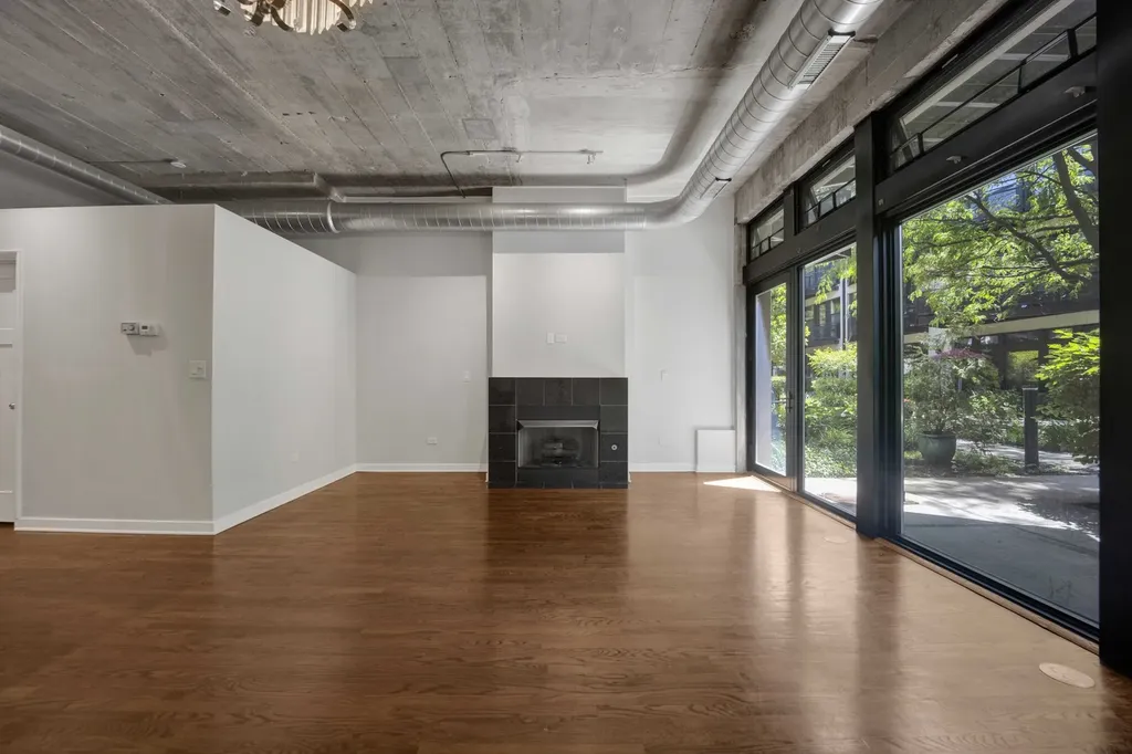 1111 West 14th Place Chicago IL 60608