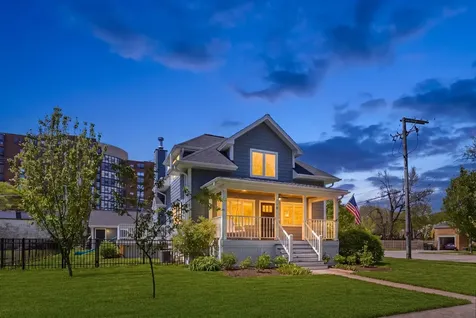 116 North Pine Avenue Arlington Heights IL 60004