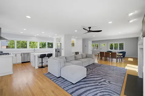 116 North Pine Avenue Arlington Heights IL 60004