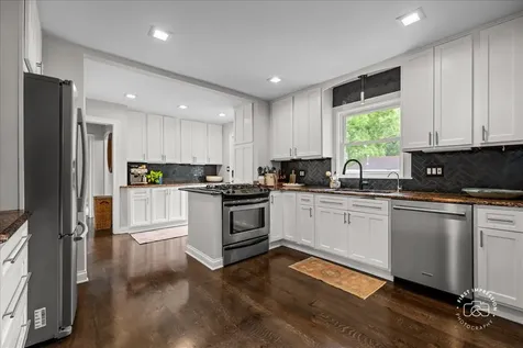 42 North 13th Avenue St. Charles IL 60174