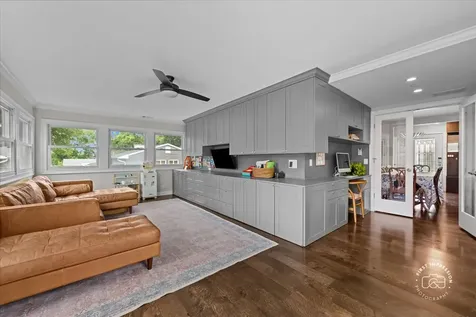 42 North 13th Avenue St. Charles IL 60174