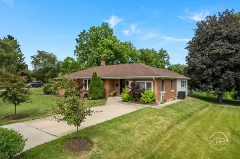 42 North 13th Avenue St. Charles IL 60174