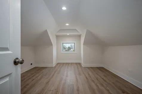 2716 East Avenue Berwyn IL 60402
