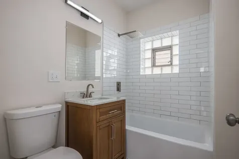 2716 East Avenue Berwyn IL 60402