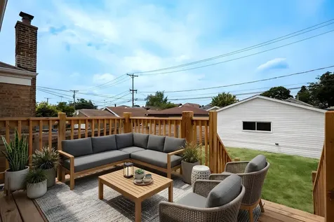 2716 East Avenue Berwyn IL 60402