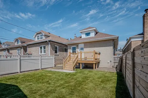 2716 East Avenue Berwyn IL 60402
