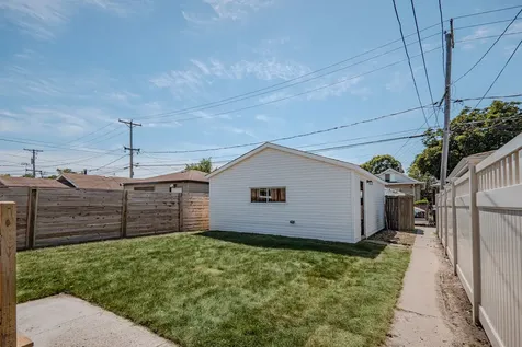 2716 East Avenue Berwyn IL 60402