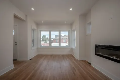 2716 East Avenue Berwyn IL 60402
