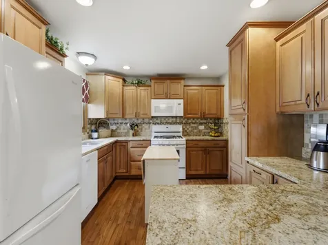 1158 Pinetree Lane Bartlett IL 60103