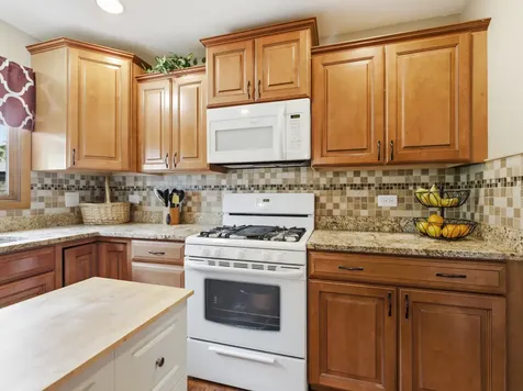1158 Pinetree Lane Bartlett IL 60103
