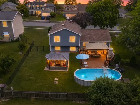 1158 Pinetree Lane Bartlett IL 60103