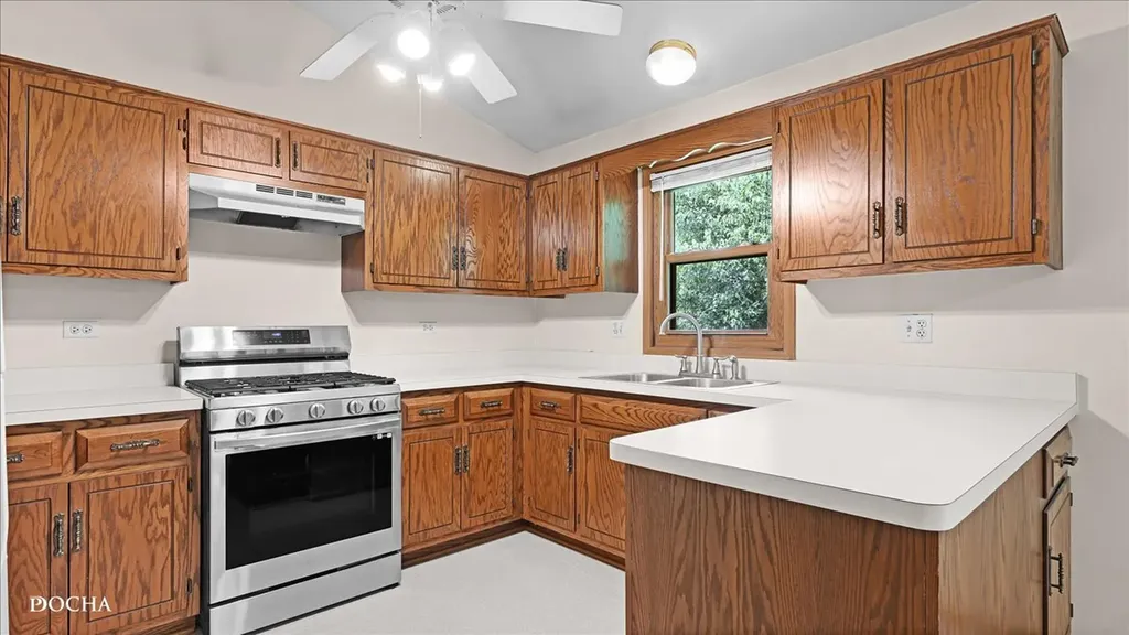 29 Mayfair Lane Aurora IL 60504