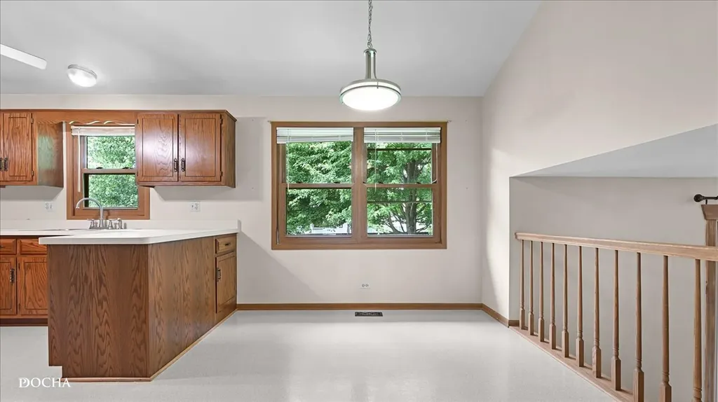29 Mayfair Lane Aurora IL 60504