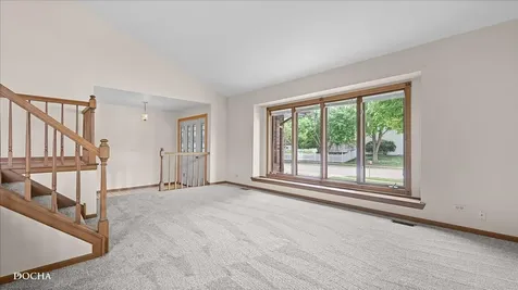 29 Mayfair Lane Aurora IL 60504