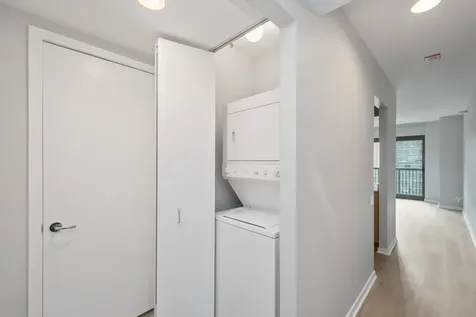 400 North La Salle Drive Chicago IL 60654