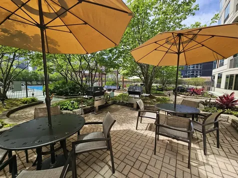 400 North La Salle Drive Chicago IL 60654