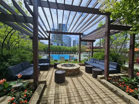 400 North La Salle Drive Chicago IL 60654