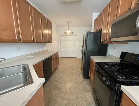 2516 Hillsboro Boulevard Aurora IL 60503
