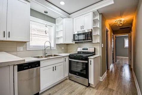 1237 East 95th Street Chicago IL 60628