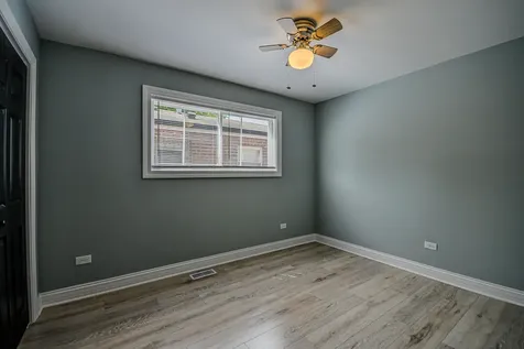 1237 East 95th Street Chicago IL 60628