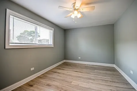 1237 East 95th Street Chicago IL 60628