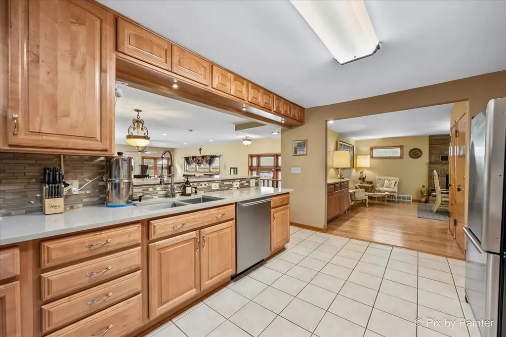 4N260 Walter Road Addison IL 60101