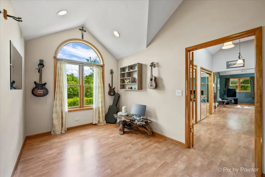 4N260 Walter Road Addison IL 60101