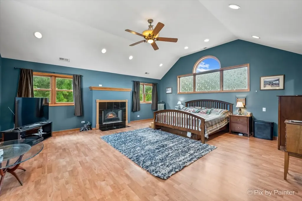4N260 Walter Road Addison IL 60101